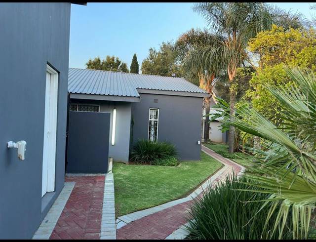 5 BEDROOM HOUSE FOR SALE IN GHOLFSIG